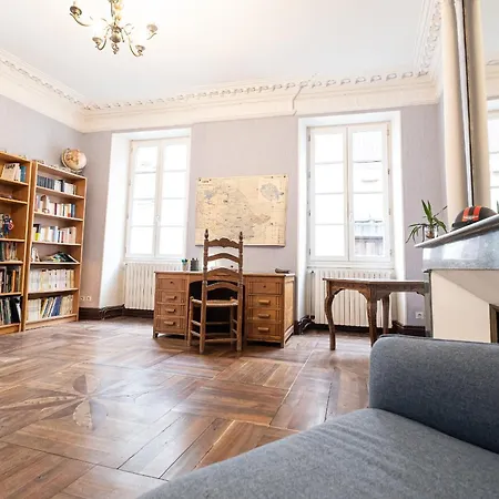 Belvedere De Montmiral * Castelnau-de-Montmiral