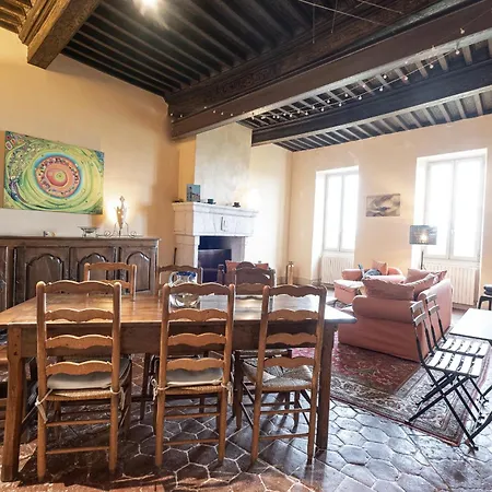 Belvedere De Montmiral * Castelnau-de-Montmiral