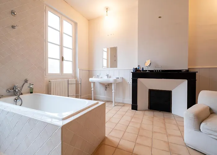 Belvedere De Montmiral בית נופש Castelnau-de-Montmiral