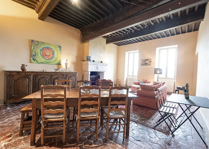 Belvedere De Montmiral * Castelnau-de-Montmiral